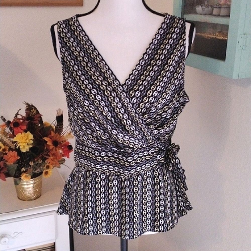 Covington Wrap Front Top